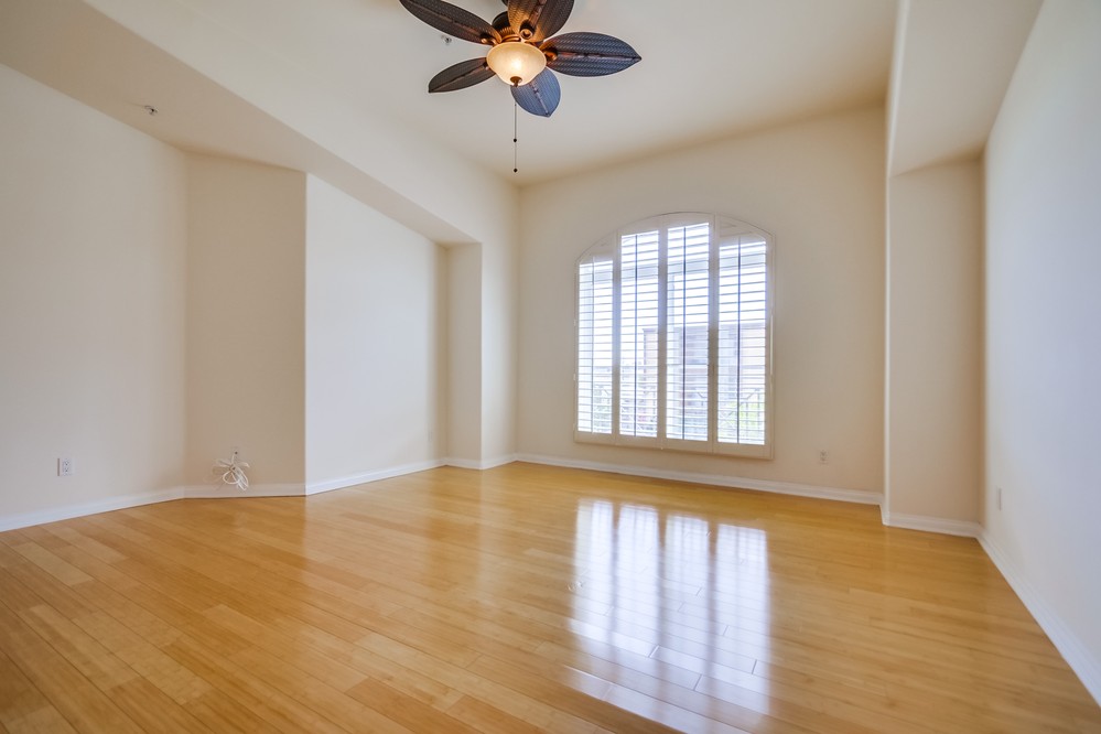 Virtual tour photo 20 of 32 for 4047 1st Avenue