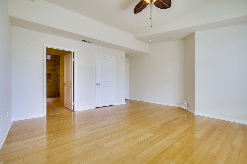 Virtual tour photo 21 of 32 for 4047 1st Avenue