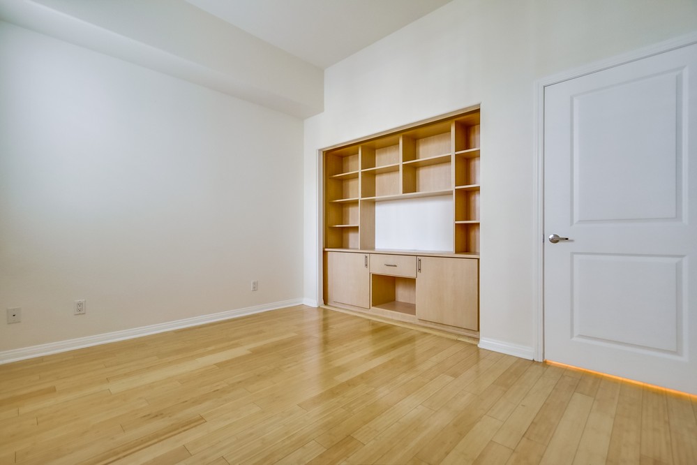 Virtual tour photo 27 of 32 for 4047 1st Avenue