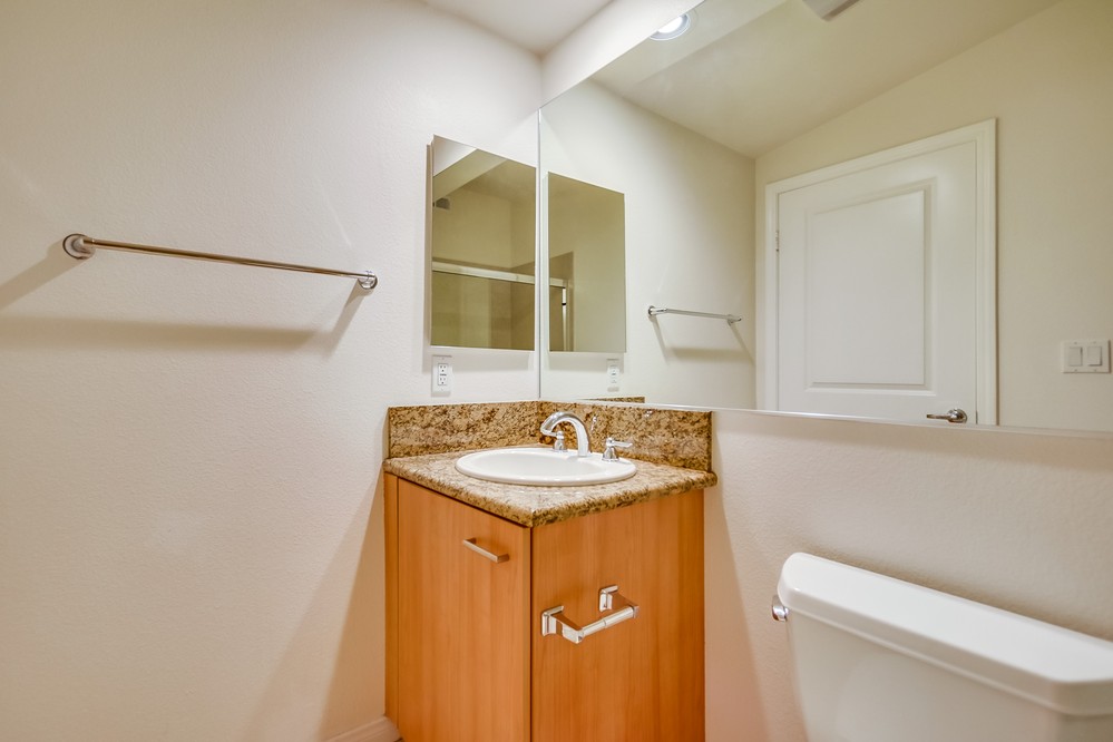Virtual tour photo 28 of 32 for 4047 1st Avenue