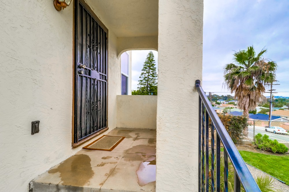 Virtual tour photo 8 of 38 for 4048 Hilltop Dr