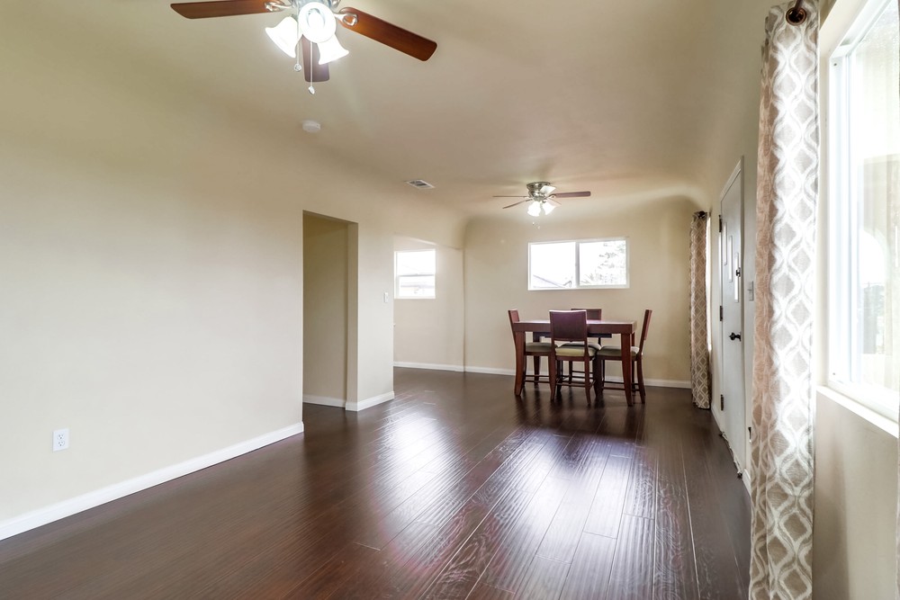 Virtual tour photo 12 of 38 for 4048 Hilltop Dr