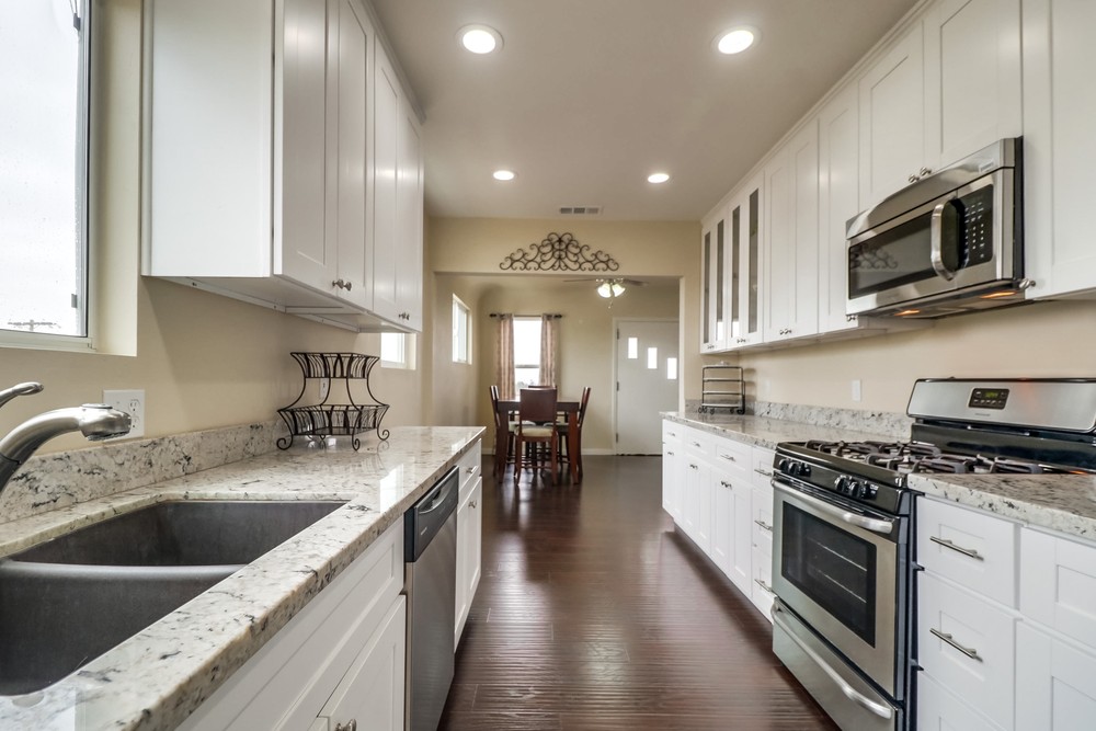 Virtual tour photo 17 of 38 for 4048 Hilltop Dr
