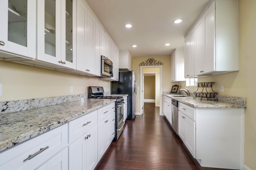 Virtual tour photo 19 of 38 for 4048 Hilltop Dr