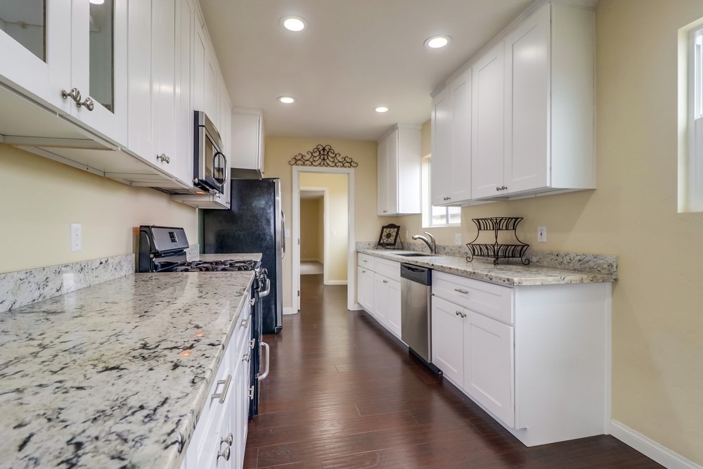 Virtual tour photo 20 of 38 for 4048 Hilltop Dr