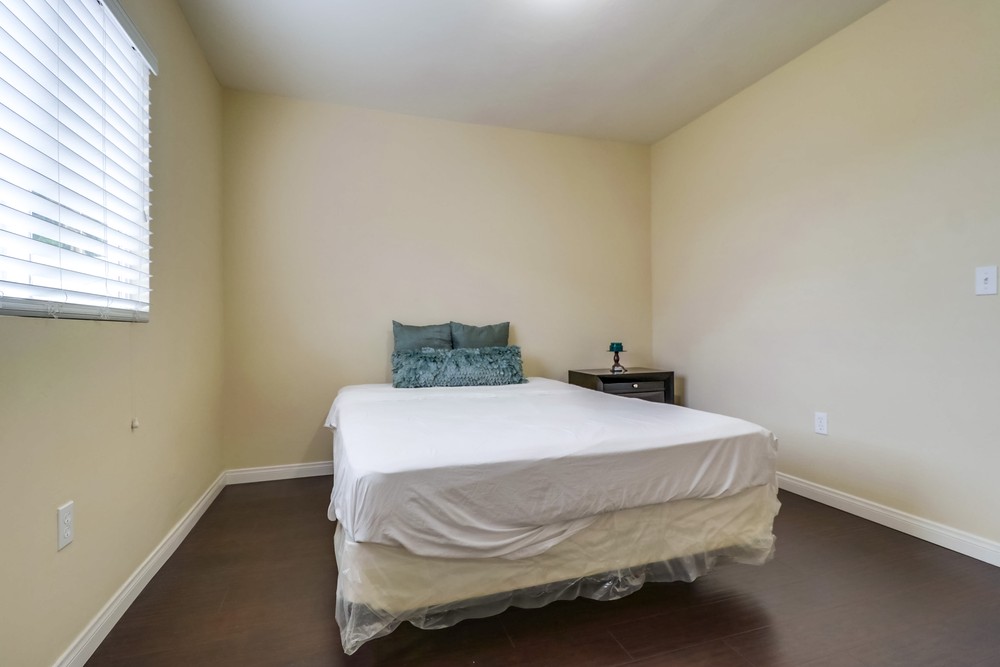 Virtual tour photo 23 of 38 for 4048 Hilltop Dr