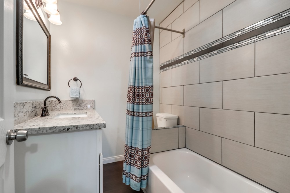 Virtual tour photo 25 of 38 for 4048 Hilltop Dr