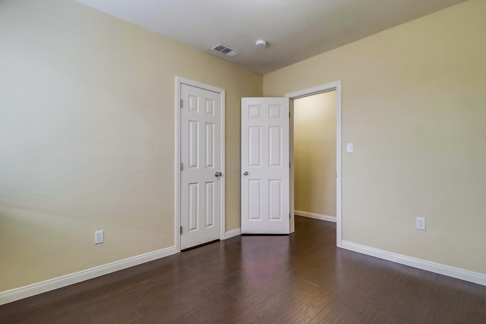 Virtual tour photo 28 of 38 for 4048 Hilltop Dr