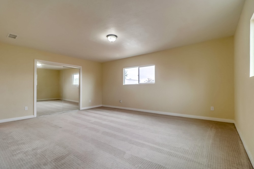 Virtual tour photo 29 of 38 for 4048 Hilltop Dr