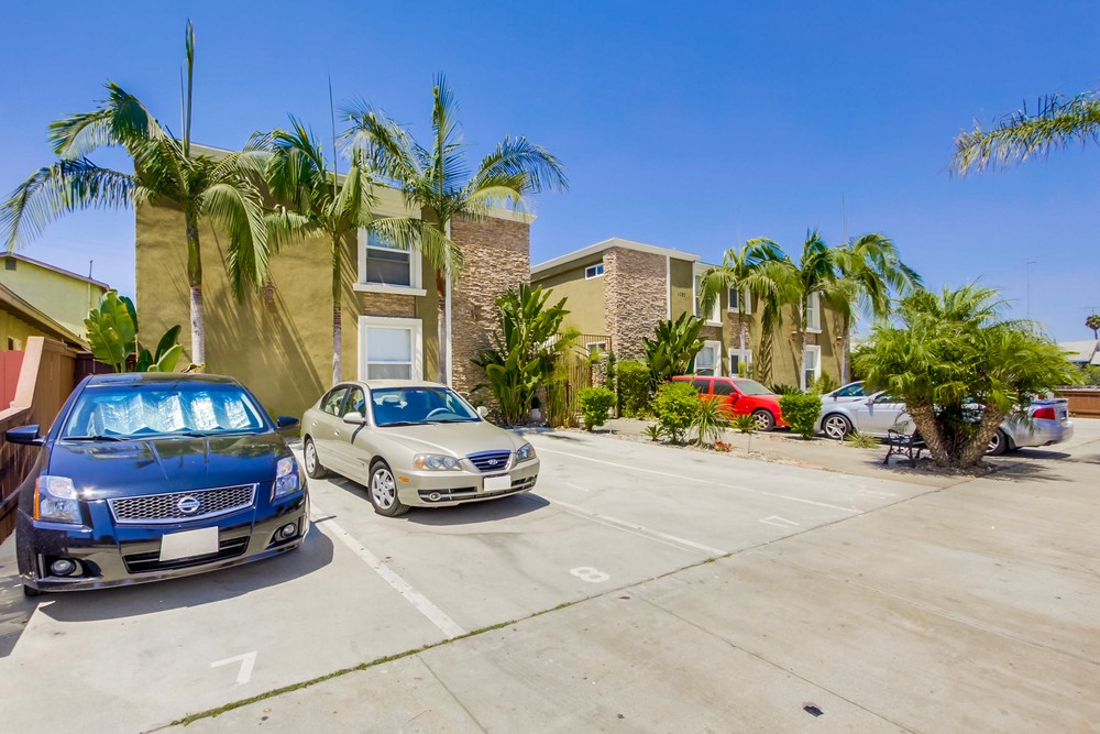 Virtual tour photo 1 of 28 for 4050 46th St #10