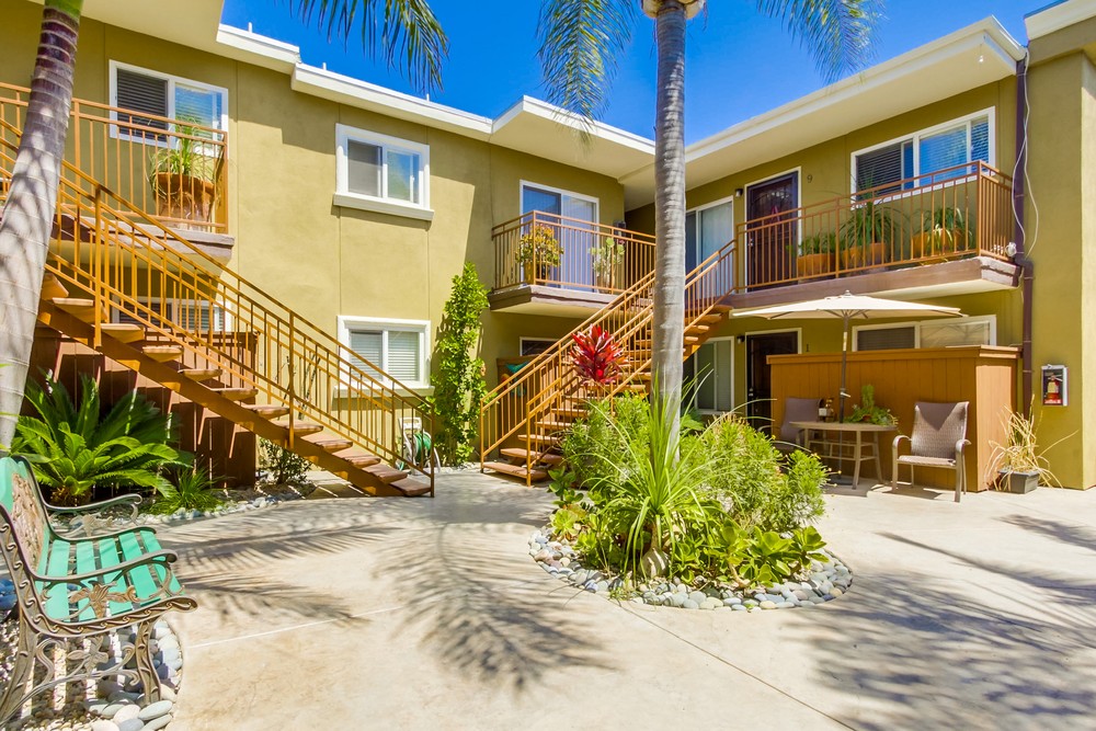 Virtual tour photo 7 of 28 for 4050 46th St #10