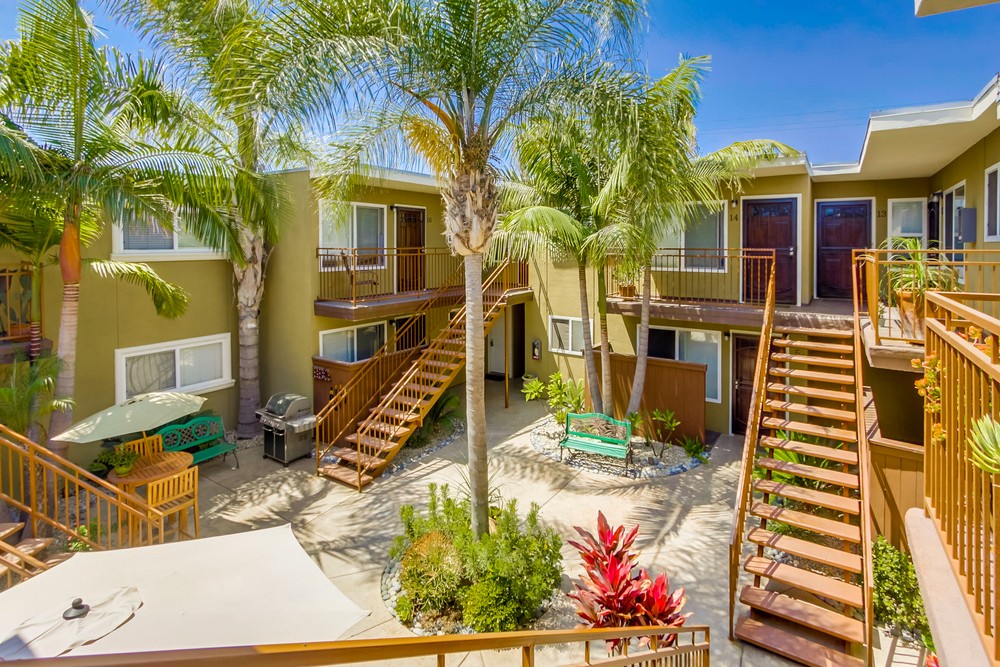 Virtual tour photo 10 of 28 for 4050 46th St #10
