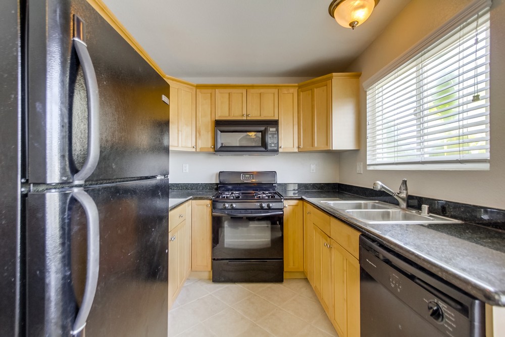 Virtual tour photo 21 of 28 for 4050 46th St #10