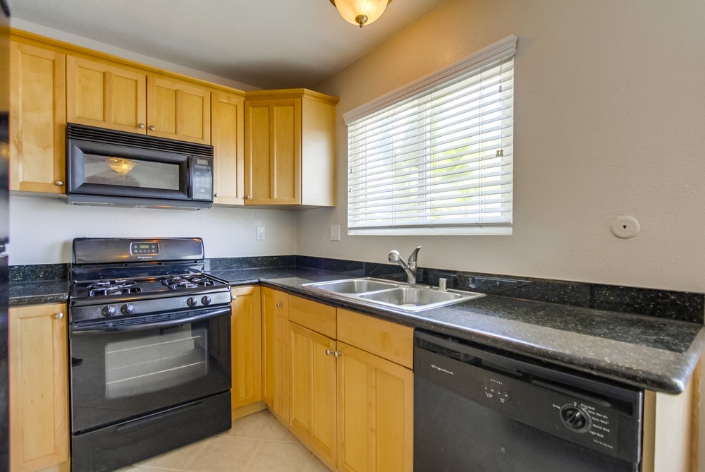 Virtual tour photo 22 of 28 for 4050 46th St #10