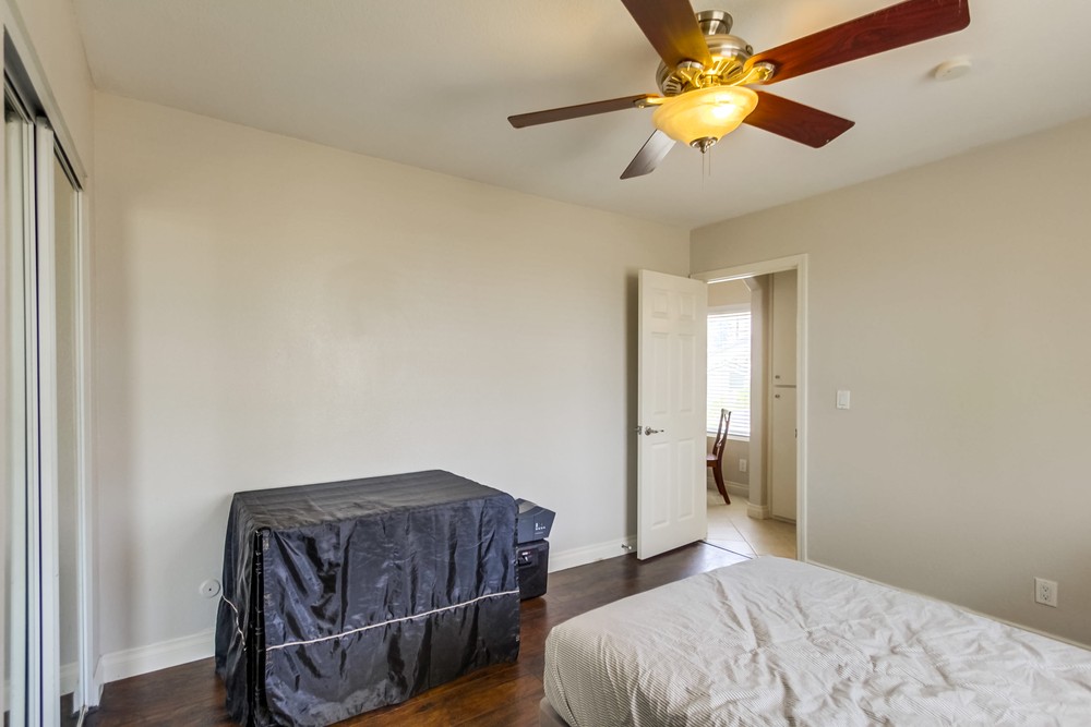 Virtual tour photo 25 of 28 for 4050 46th St #10