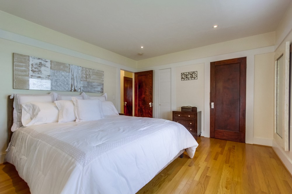 Virtual tour photo 25 of 36 for Beautiful Home