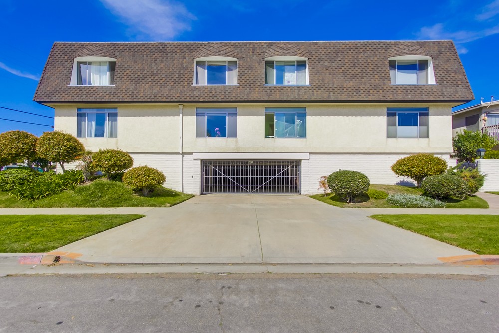 Virtual tour photo 3 of 52 for 4051 Fanuel St