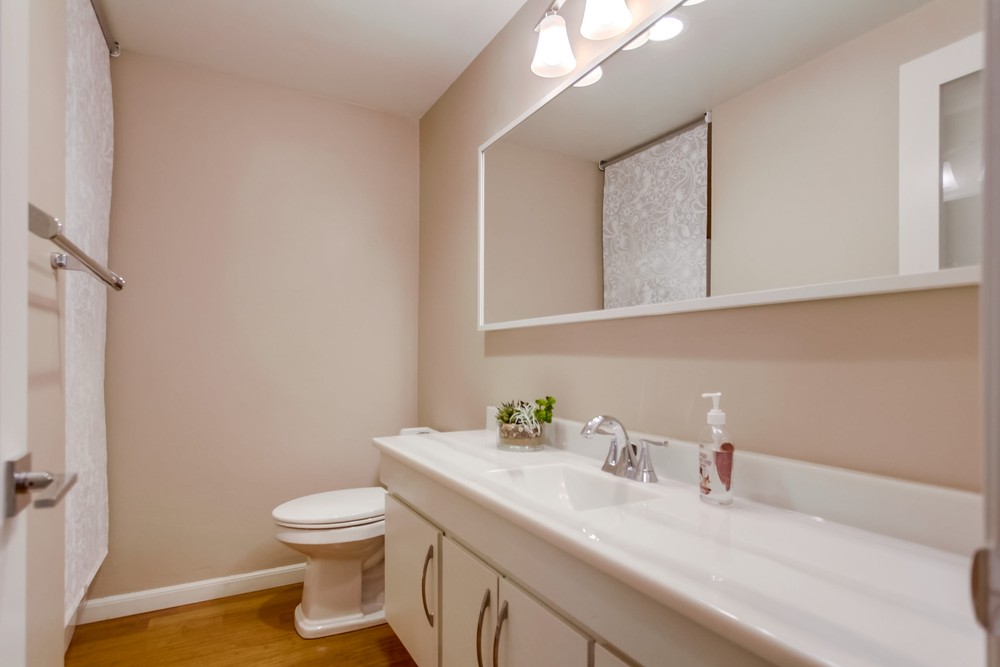 Virtual tour photo 23 of 52 for 4051 Fanuel St