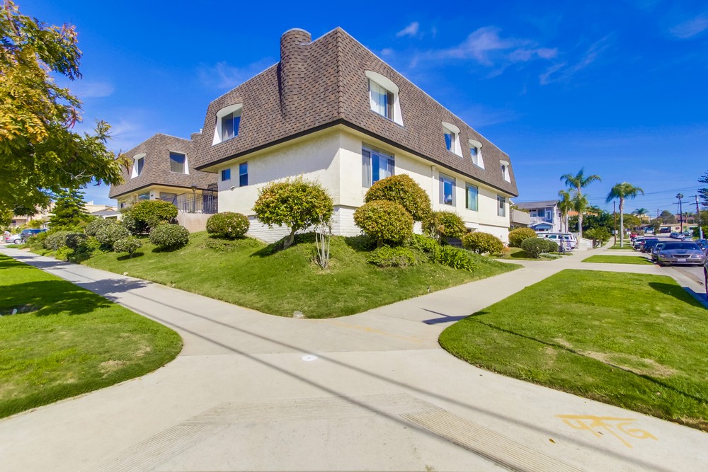 Virtual tour photo 44 of 52 for 4051 Fanuel St