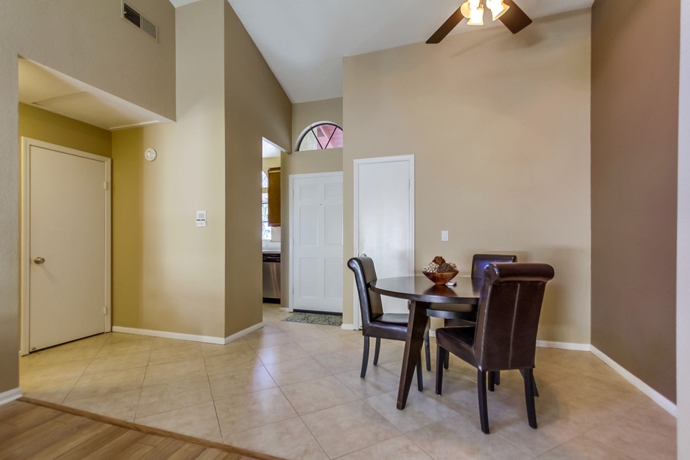 Virtual tour photo 9 of 28 for 4051 Iowa St #5