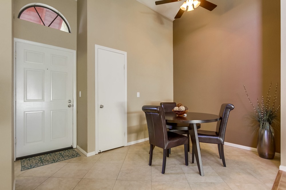 Virtual tour photo 10 of 28 for 4051 Iowa St #5