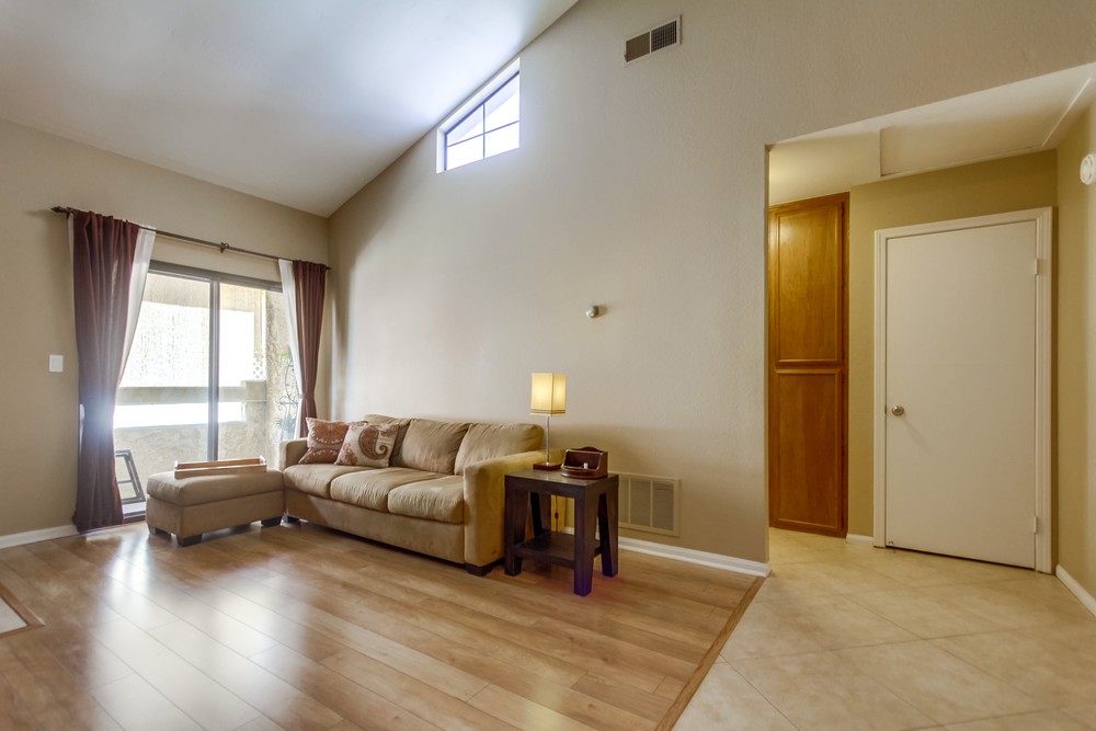 Virtual tour photo 14 of 28 for 4051 Iowa St #5