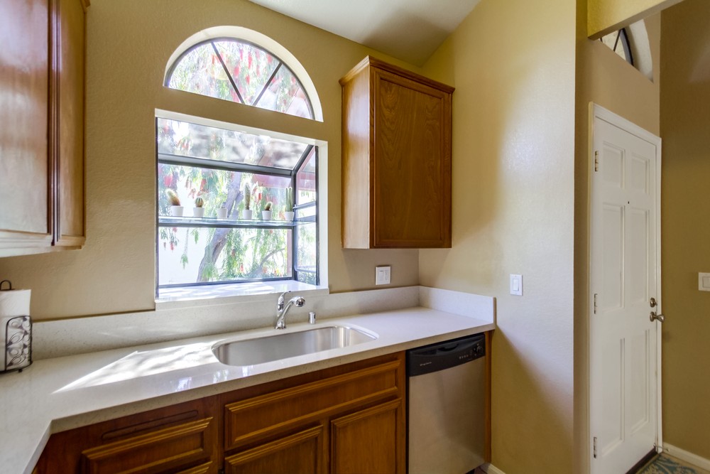 Virtual tour photo 20 of 28 for 4051 Iowa St #5