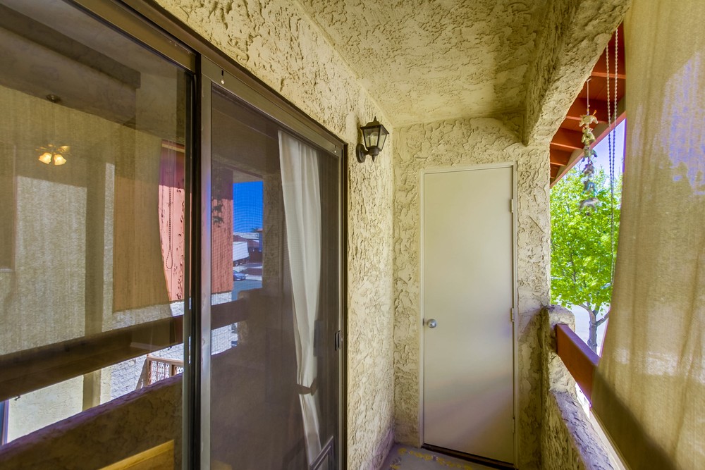 Virtual tour photo 25 of 28 for 4051 Iowa St #5