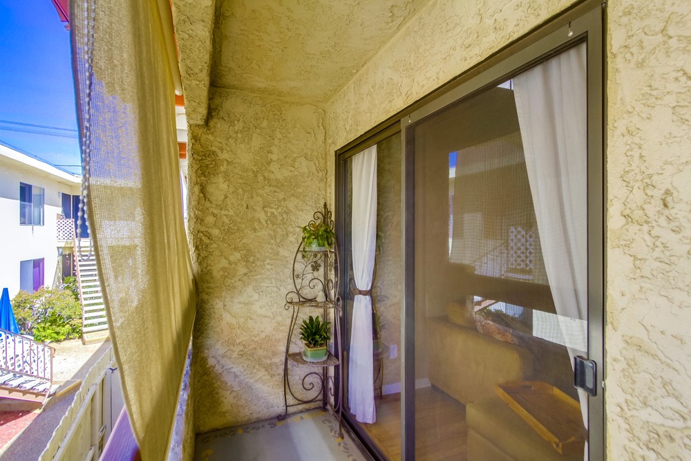 Virtual tour photo 27 of 28 for 4051 Iowa St #5