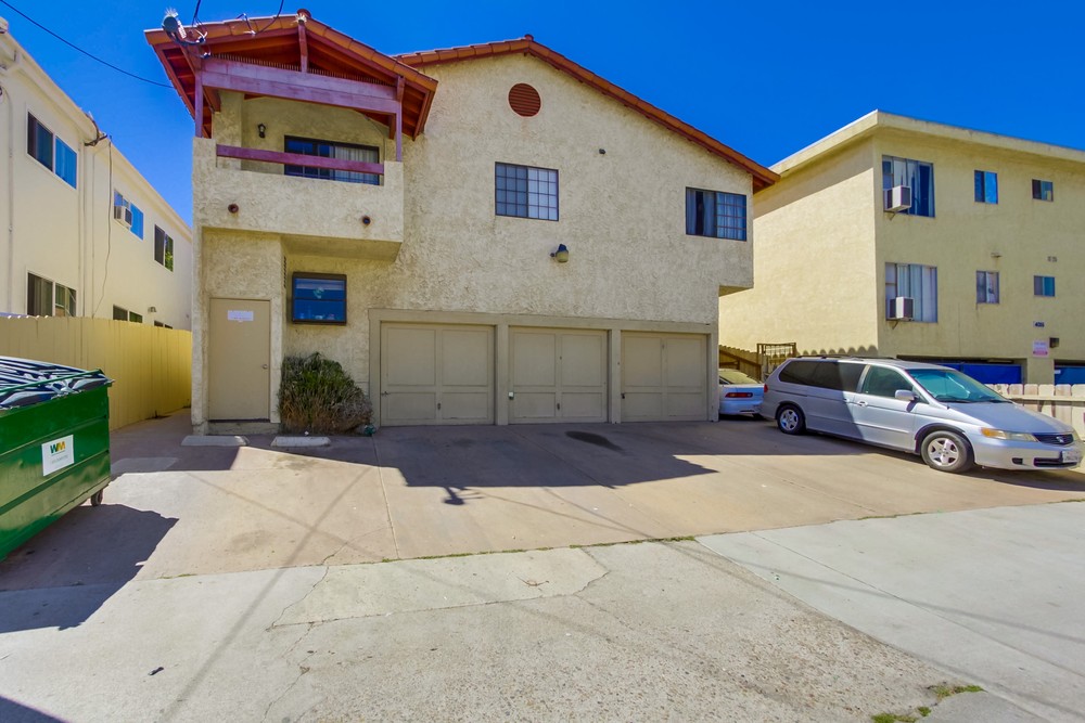 Virtual tour photo 28 of 28 for 4051 Iowa St #5