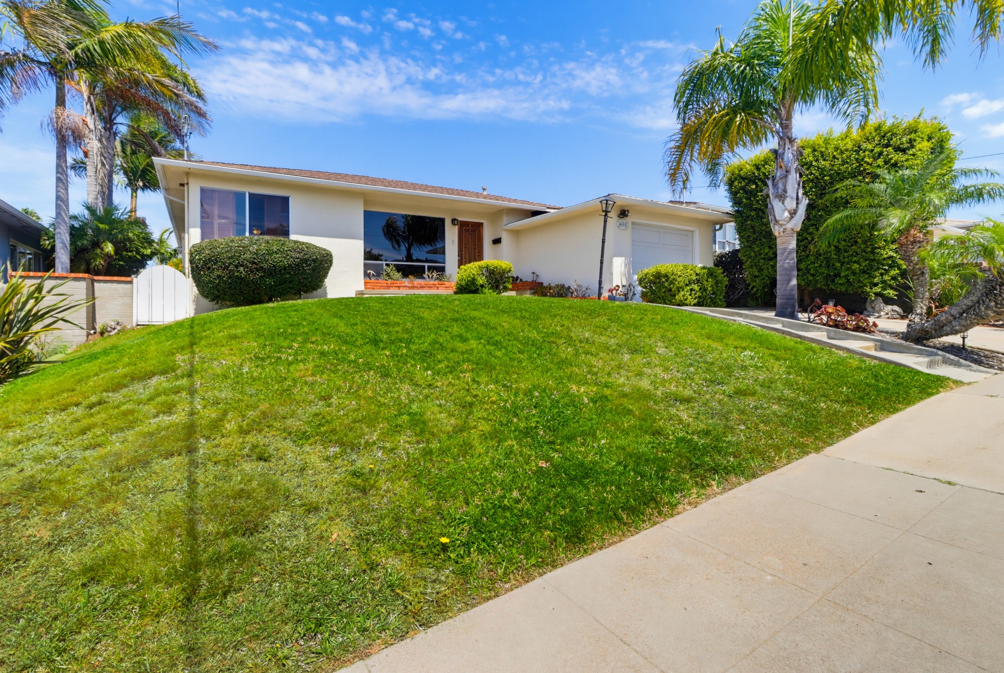 Virtual tour photo 3 of 63 for 4052 Alicia Dr