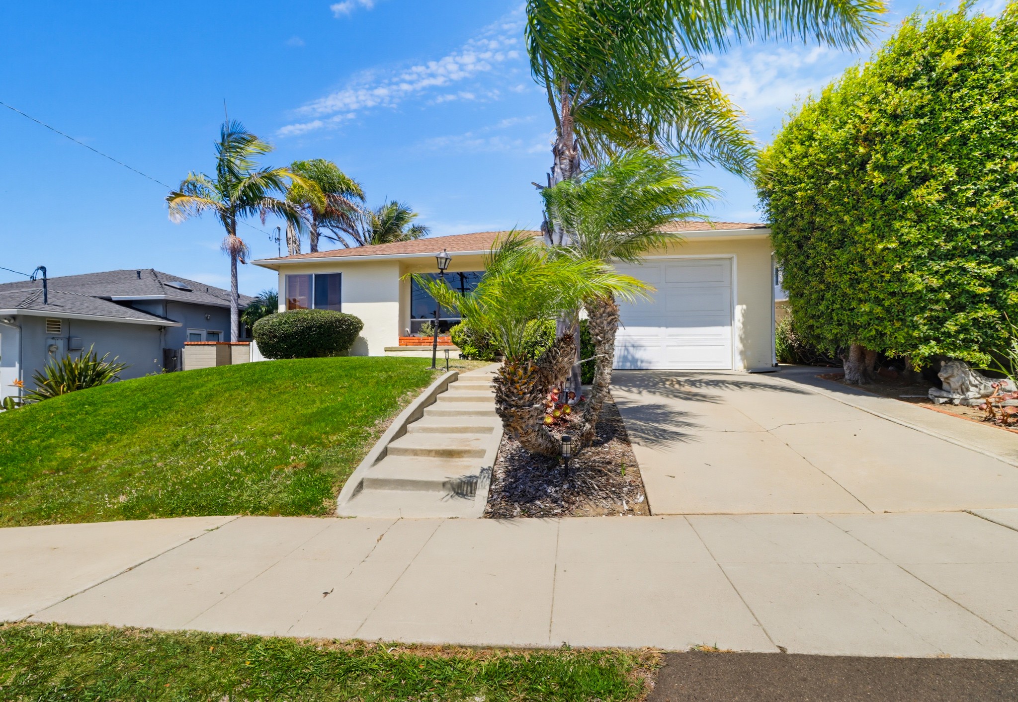 Virtual tour photo 4 of 63 for 4052 Alicia Dr