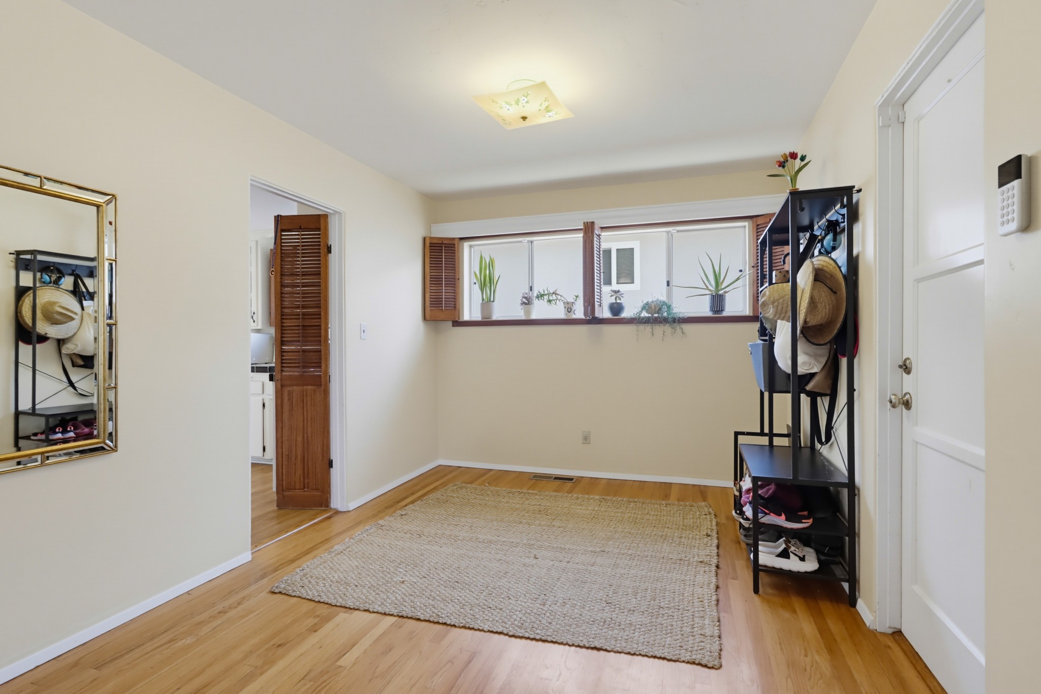 Virtual tour photo 13 of 63 for 4052 Alicia Dr