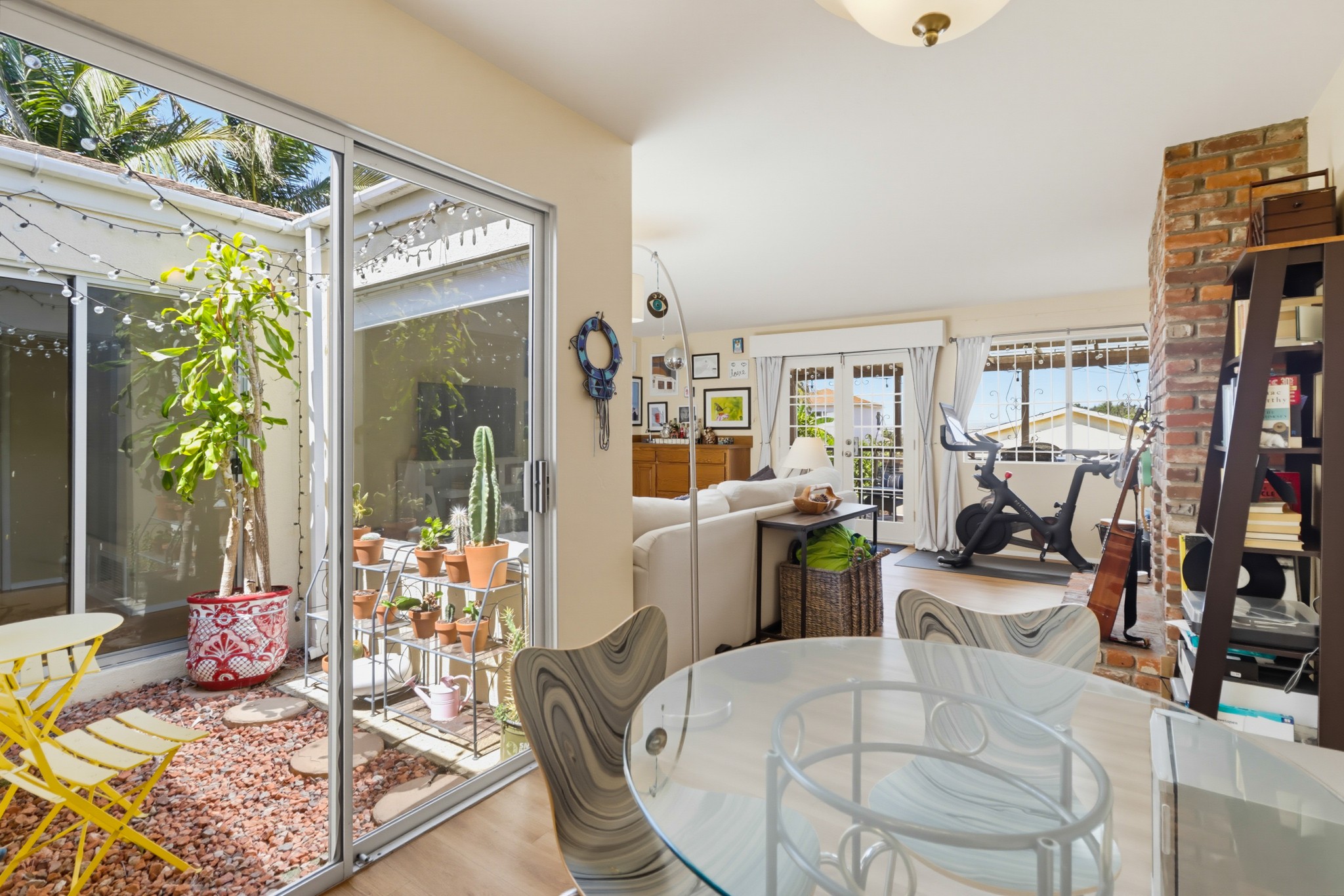 Virtual tour photo 26 of 63 for 4052 Alicia Dr