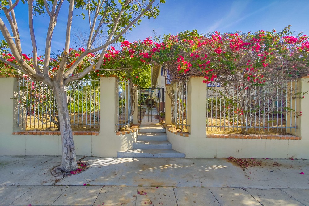 Virtual tour photo 1 of 44 for 4053 Alabama St