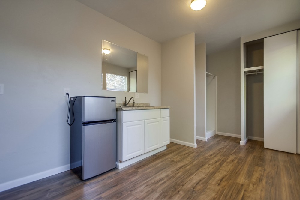 Virtual tour photo 13 of 44 for 4053 Alabama St
