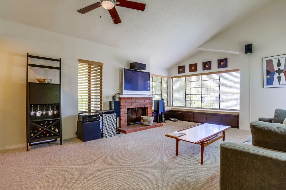 Virtual tour photo 5 of 35 for 4055 Crystal Dawn Ln
