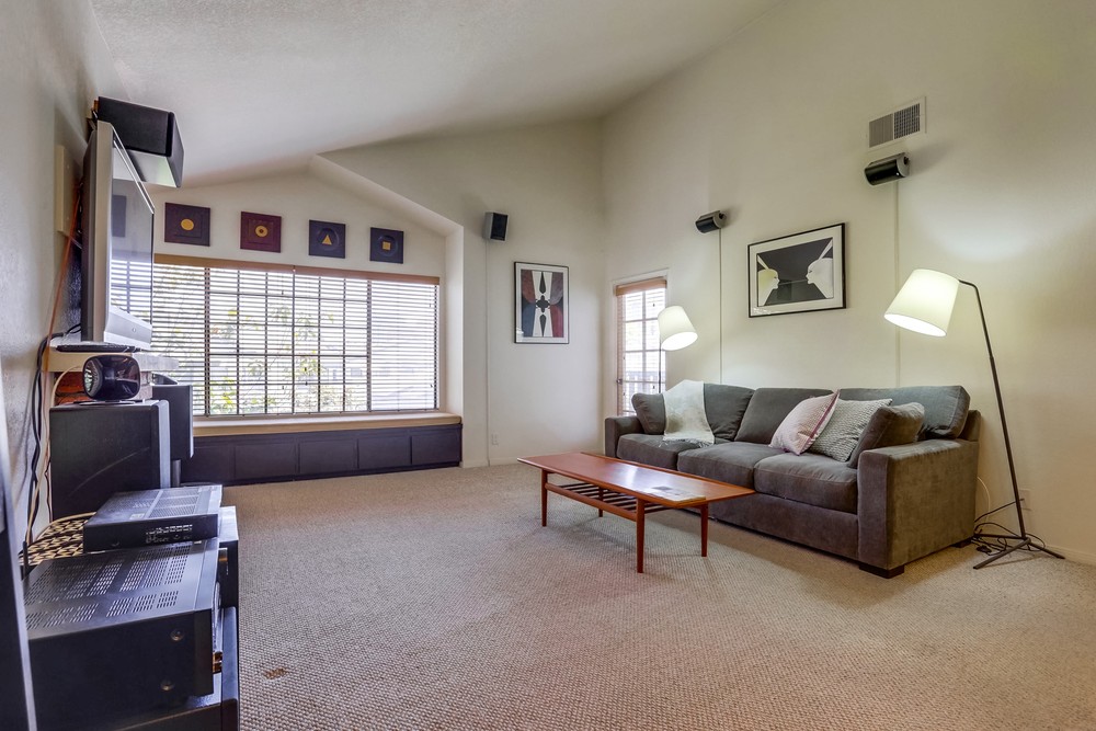 Virtual tour photo 6 of 35 for 4055 Crystal Dawn Ln