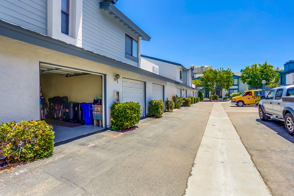 Virtual tour photo 33 of 35 for 4055 Crystal Dawn Ln