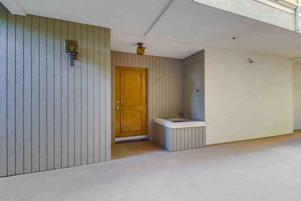 Virtual tour photo 6 of 41 for 4055 Eagle St