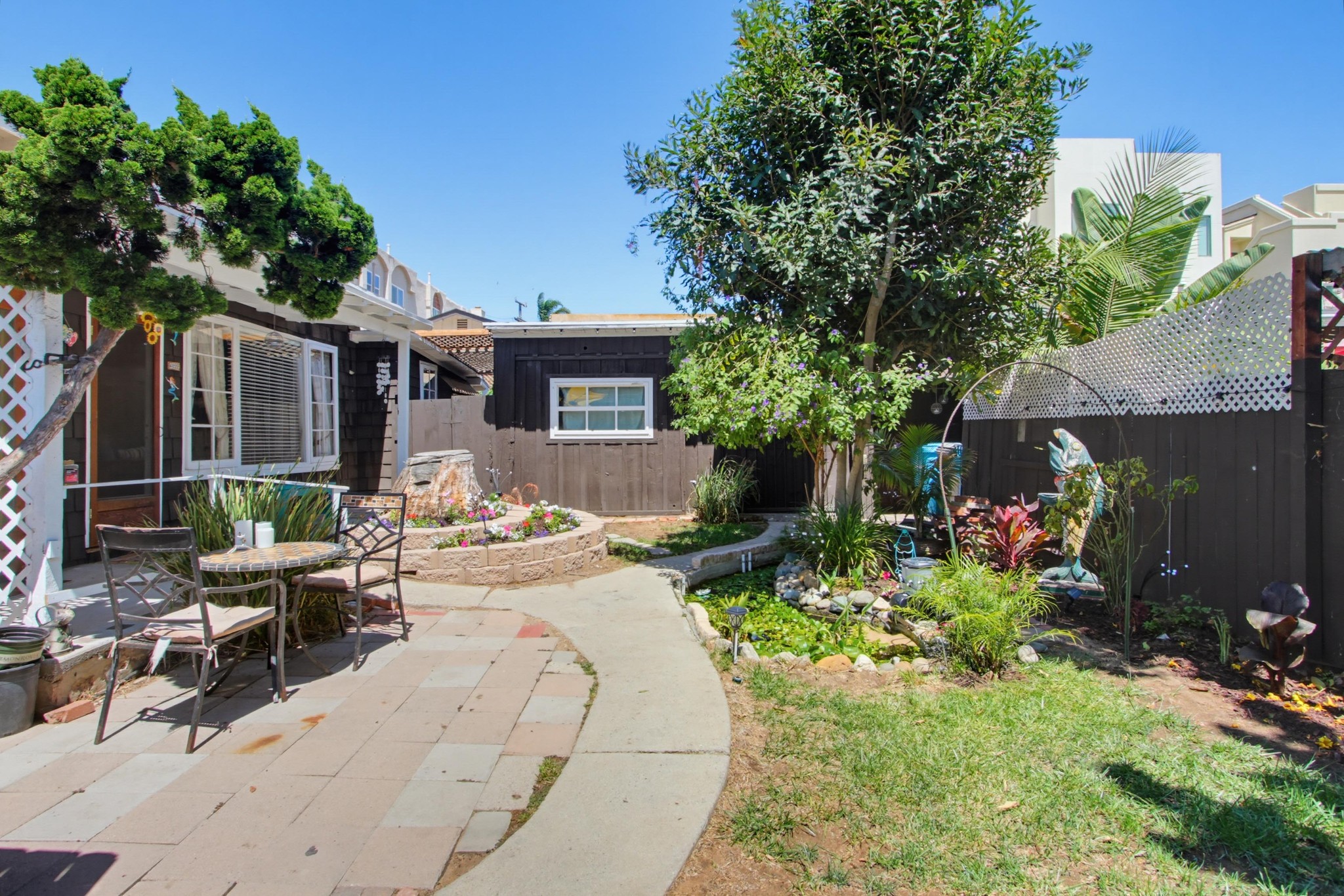 Virtual tour photo 5 of 42 for 4055 Gresham St