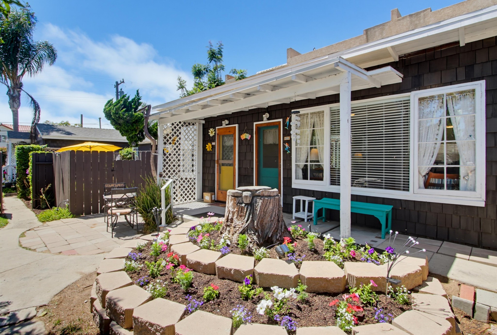 Virtual tour photo 10 of 42 for 4055 Gresham St