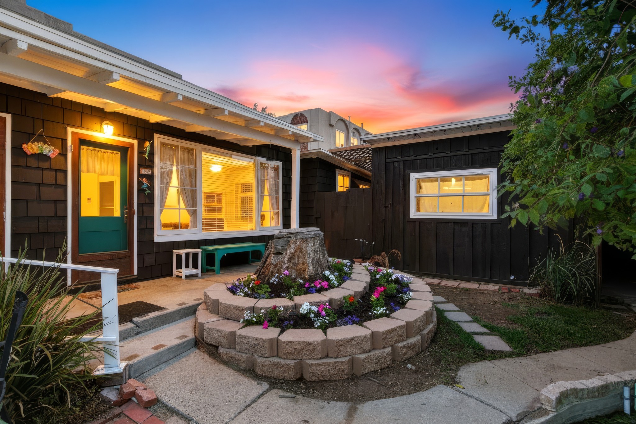 Virtual tour photo 42 of 42 for 4055 Gresham St