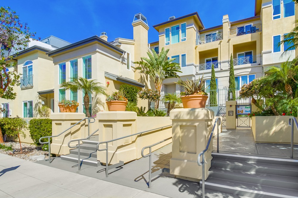 Virtual tour photo 4 of 47 for 4057 1st Ave