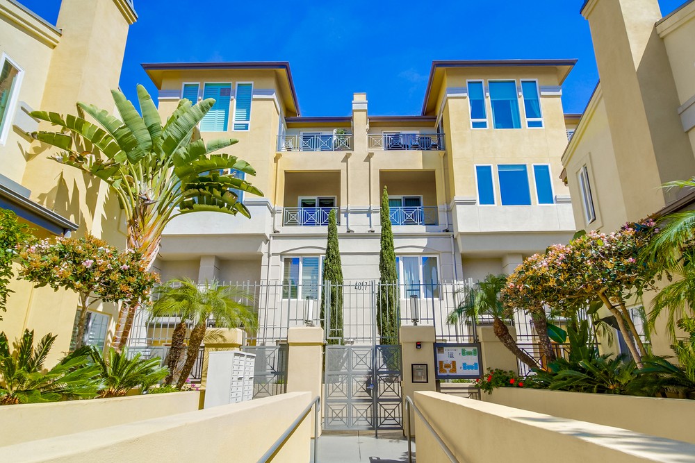 Virtual tour photo 6 of 47 for 4057 1st Ave