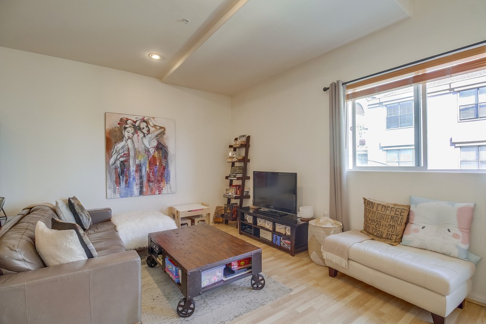 Virtual tour photo 19 of 47 for 4057 1st Ave