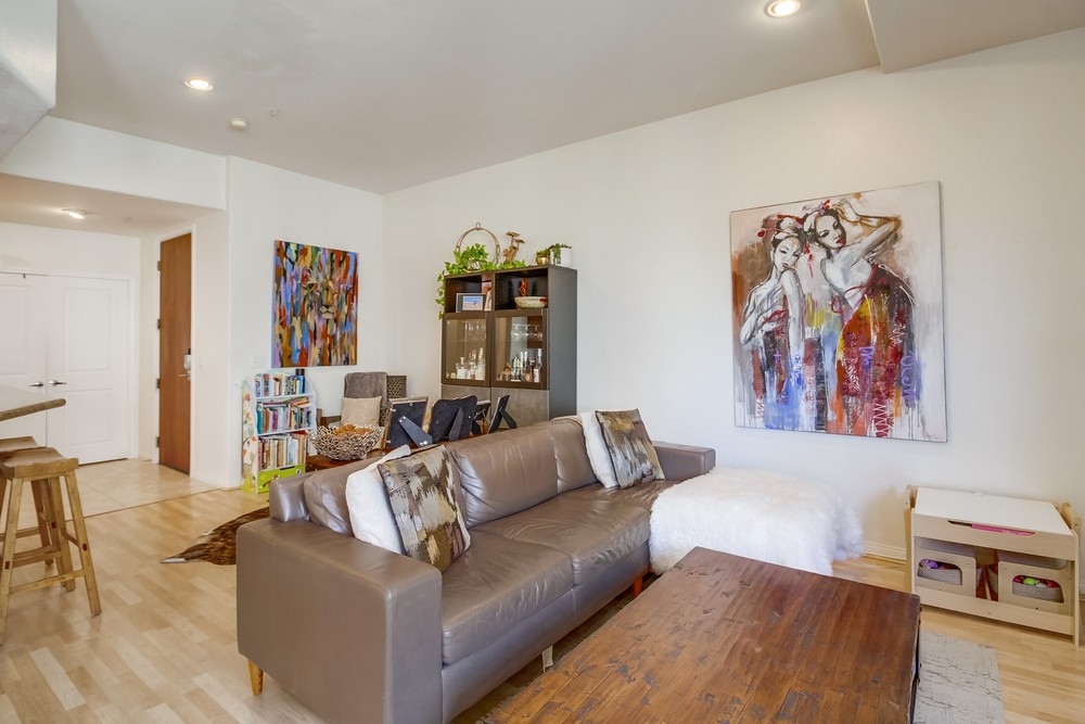 Virtual tour photo 20 of 47 for 4057 1st Ave