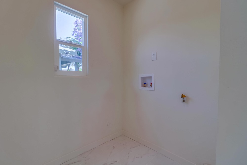 Virtual tour photo 33 of 51 for 4058 50th St