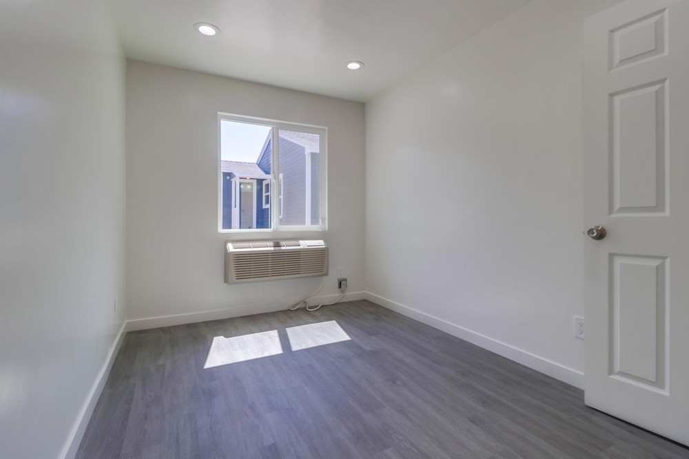 Virtual tour photo 43 of 51 for 4058 50th St