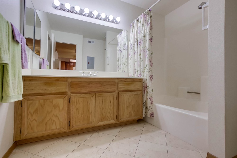 Virtual tour photo 17 of 32 for 4059 Carmel View Rd UNIT 30